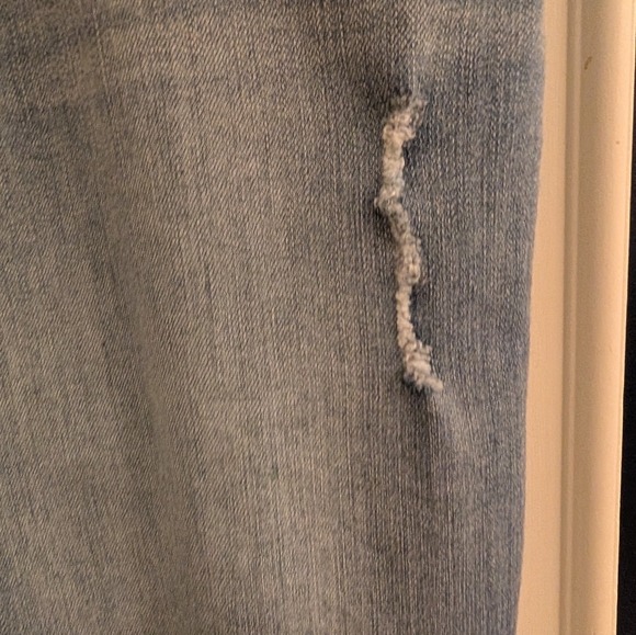 Light Blue Distressed Women Jeans - Picture 2 of 9